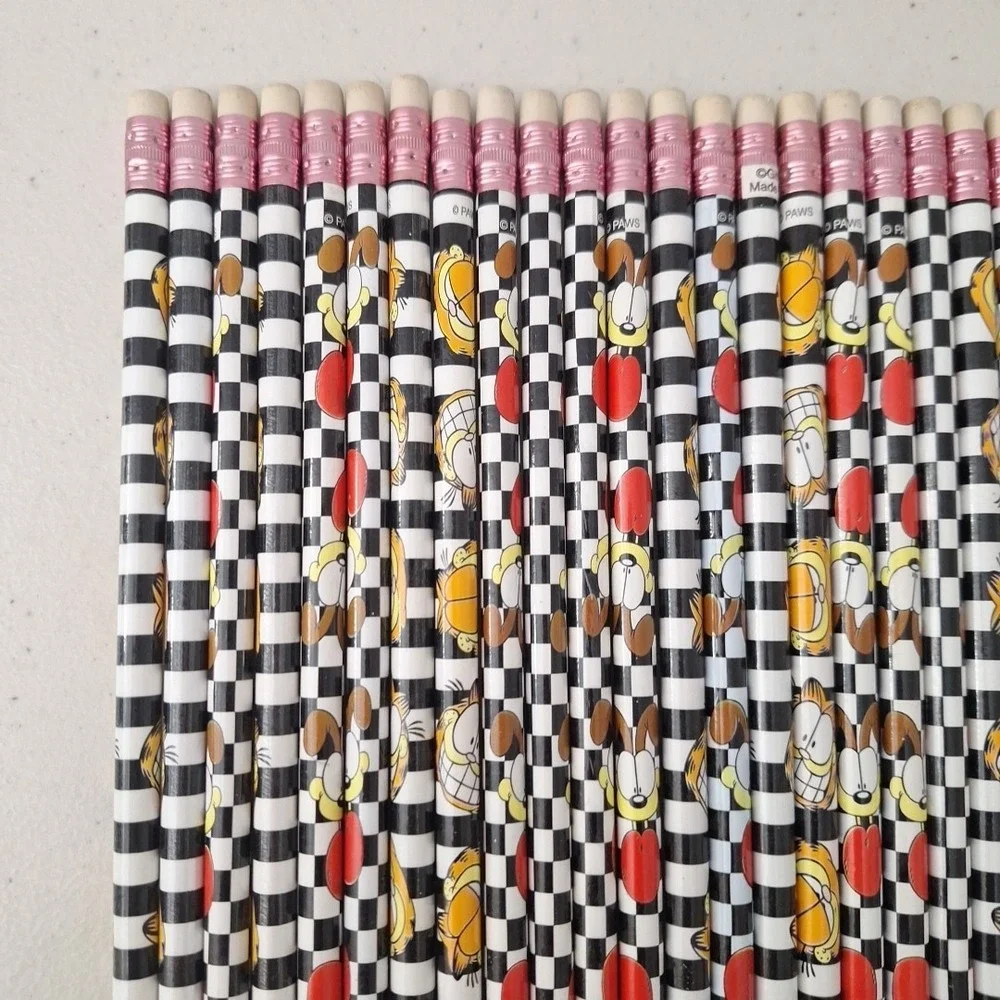 Vintage 1978 Garfield PENCIL LOT OF 37 Unused Loose Pencils- 37 Regular Size NEW